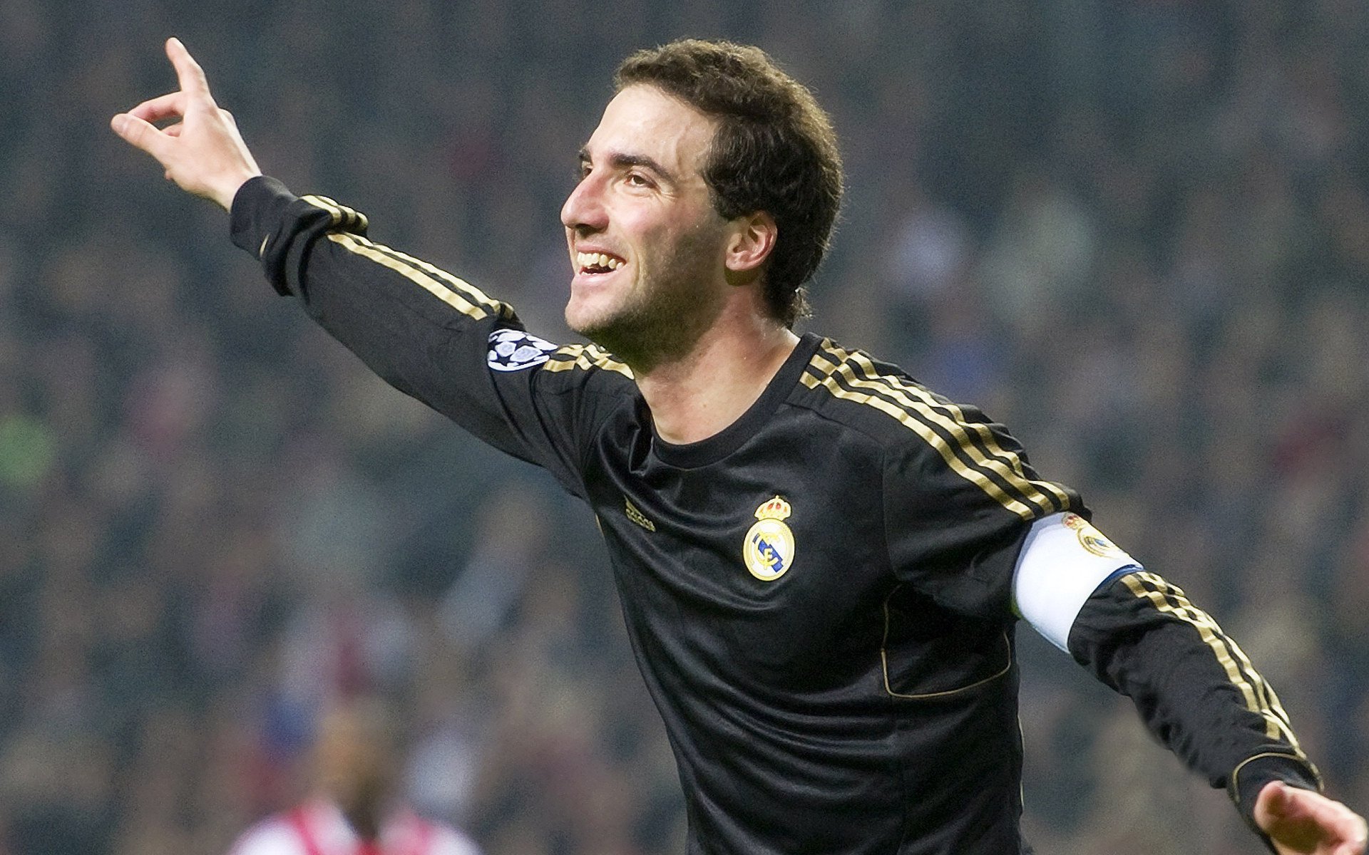 史上最激烈“冠军夜”全场回顾，感受巅峰对决！，冠军之夜活动地址